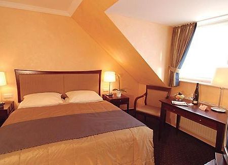 Hotel Ambiente Trier Szoba fotó